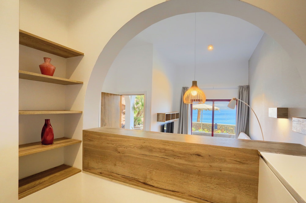 Apartamento, 2 habitaciones, terraza, vistas al mar del hotel Atalaya De Jandía By LIVVO. Foto 5