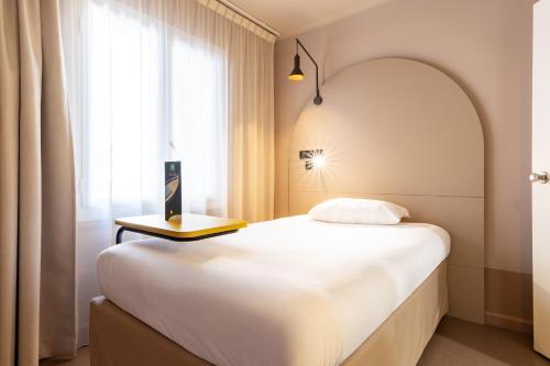 Habitación estándar con una cama individual del hotel Ibis Styles Marseille Centre Prado Castellane. Foto 4