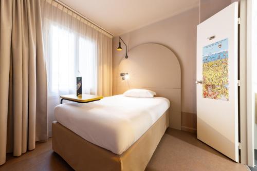 Habitación estándar con una cama individual del hotel Ibis Styles Marseille Centre Prado Castellane. Foto 5