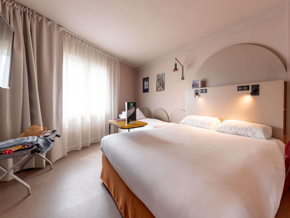 Habitación estándar con dos camas individuales del hotel Ibis Styles Marseille Centre Prado Castellane. Foto 4