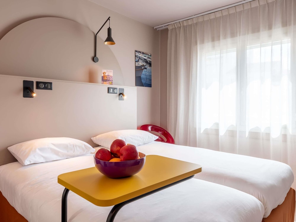Habitación estándar con dos camas individuales del hotel Ibis Styles Marseille Centre Prado Castellane. Foto 6