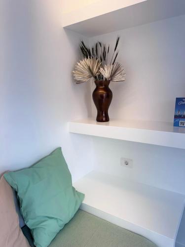 Apartamento Sofá Cama incluido 2 Camas individuales kitchenette Acogedora del hotel La Concha del Mar. Foto 16