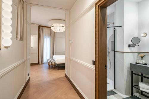 Habitación Deluxe con terraza del hotel Vincci Soho. Foto 4
