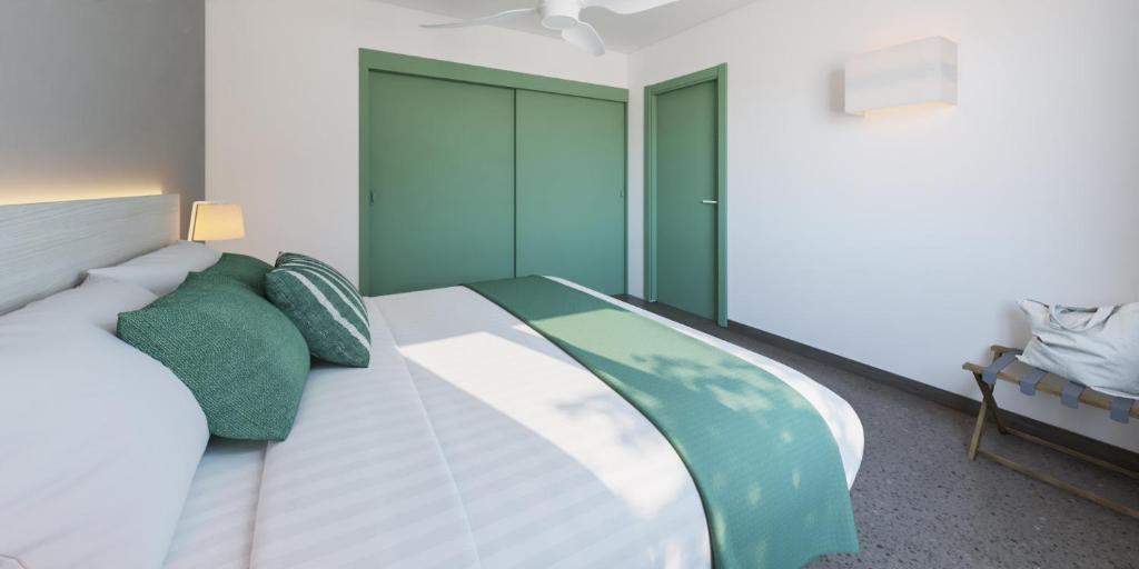 Apartamento Vista Jardin 1 habitación del hotel Aluasun Far Menorca Hotel. Foto 1