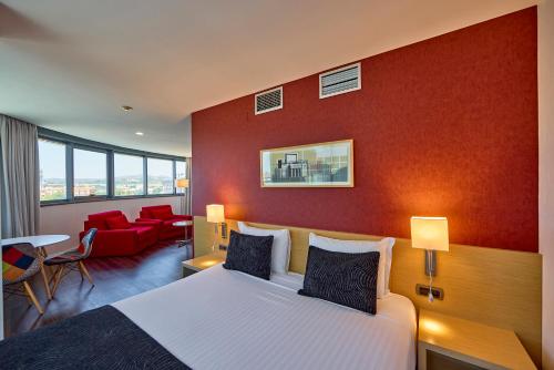 Habitación Executive con cama extragrande del hotel Civis Luz Castellón. Foto 8