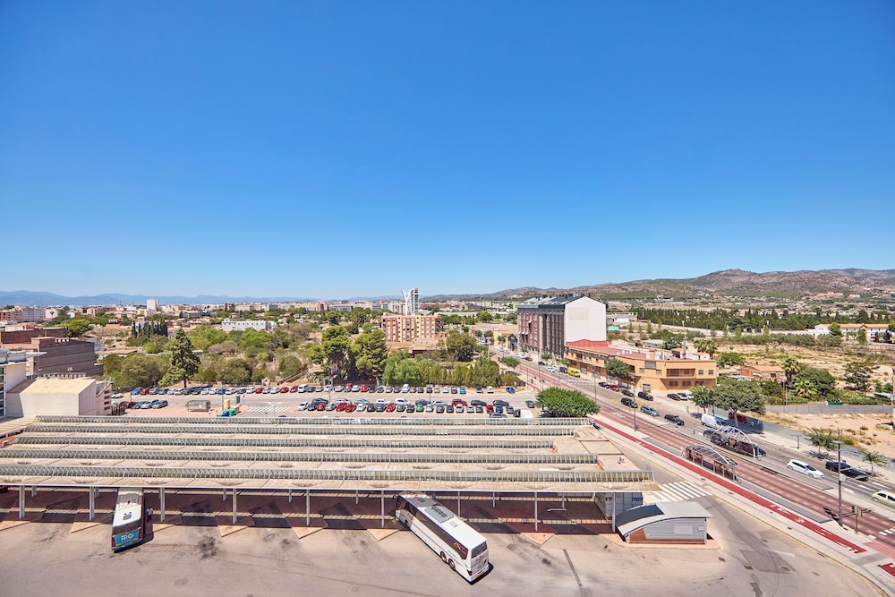 Habitación con Terraza del hotel Civis Luz Castellón. Foto 6