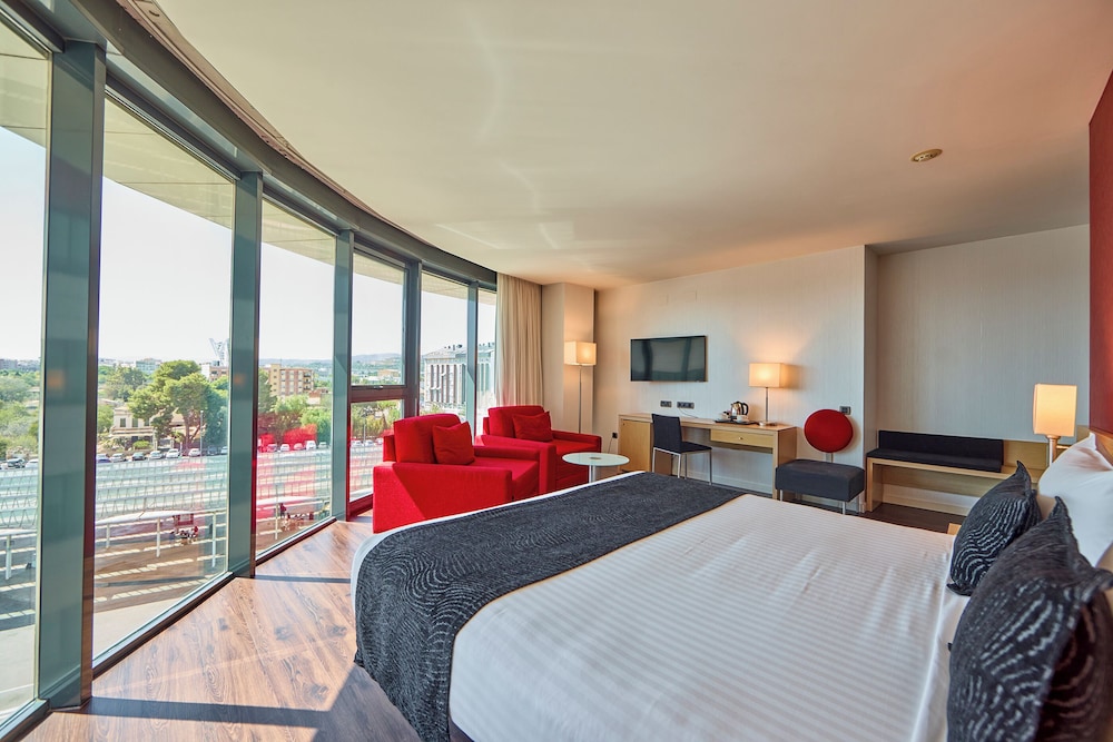 Habitación doble Lujo 1 Cama king Vista ciudad Vista Panorámica Business del hotel Civis Luz Castellón. Foto 4