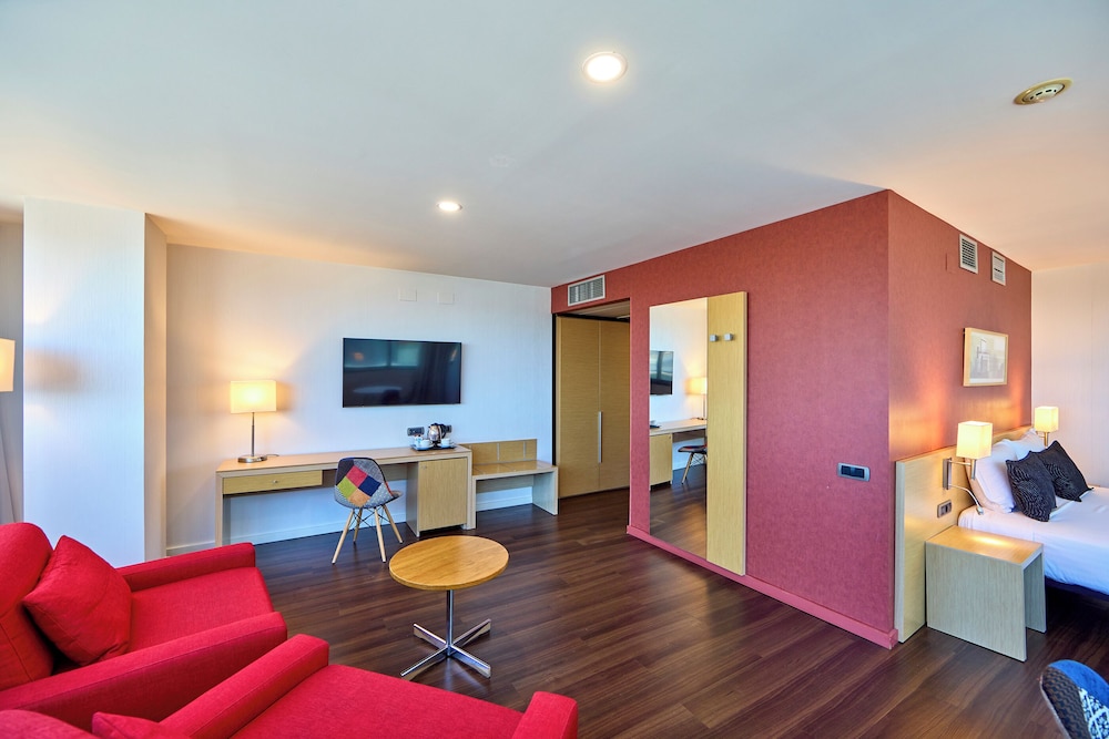 HABITACIÓN PANORÁMICA EJECUTIVA del hotel Civis Luz Castellón. Foto 4