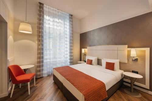 Habitación Doble Deluxe - 1 o 2 camas del hotel Ikonik Parlament. Foto 10