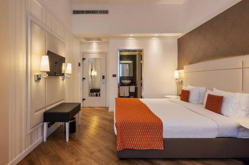 Habitación Superior Deluxe del hotel Ikonik Parlament. Foto 11