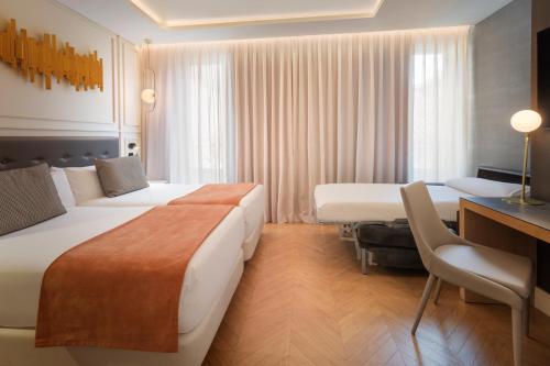 Habitación Triple del hotel Catalonia Goya. Foto 3