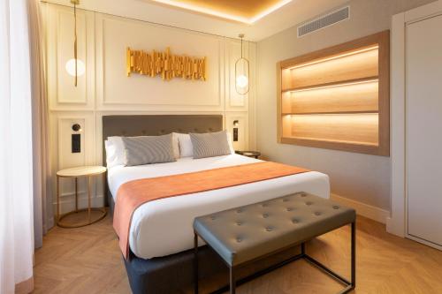 Habitación Triple del hotel Catalonia Goya. Foto 6