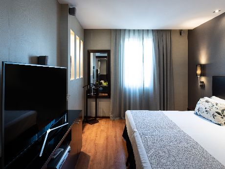Junior suite del hotel Catalonia Goya. Foto 2