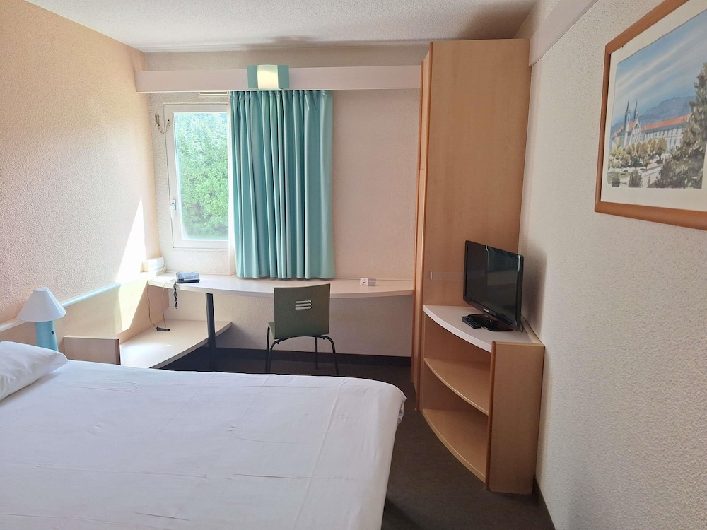 Habitación estándar doble, 1 cama doble del hotel Ibis Setubal. Foto 3