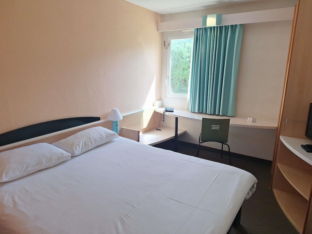 Habitación estándar doble, 1 cama doble del hotel Ibis Setubal. Foto 4