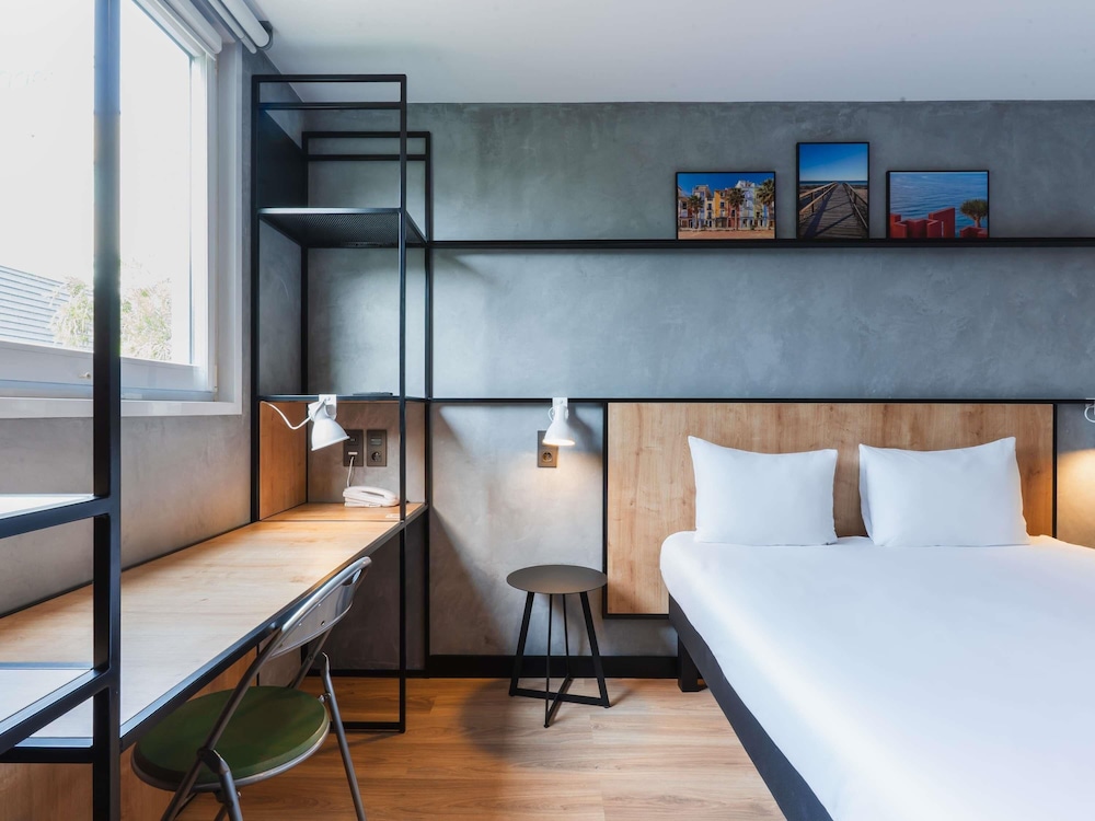 Habitación superior, 1 cama doble del hotel Ibis Setubal. Foto 3
