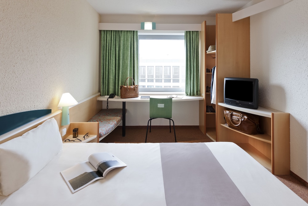 Habitación doble, 1 cama doble del hotel Ibis Leiria Fatima. Foto 3