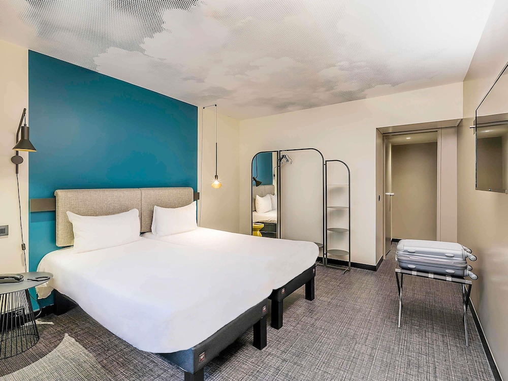 Habitación Standard con 2 camas individuales Sweet Bed del hotel Ibis Lisboa Centro Saldanha. Foto 4