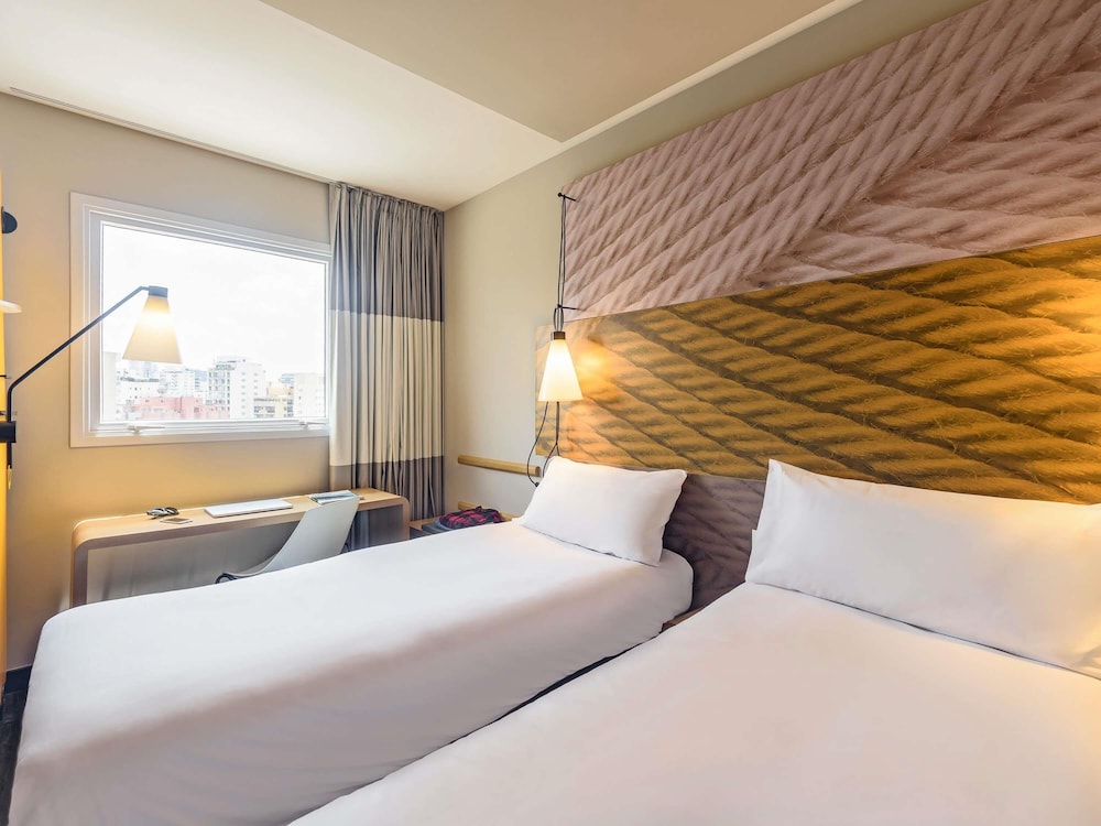 Habitación Standard con 2 camas individuales Sweet Bed del hotel Ibis Lisboa Centro Liberdade. Foto 6