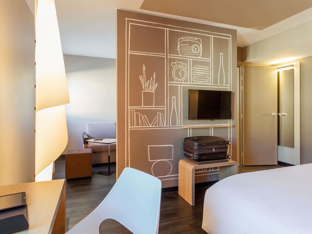 Suite con 1 cama doble Sweet Bed del hotel Ibis Lisboa Centro Liberdade. Foto 9