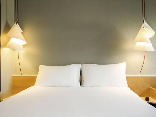 Habitación Doble Estándar - No fumadores del hotel Ibis Porto Sao Joao. Foto 8