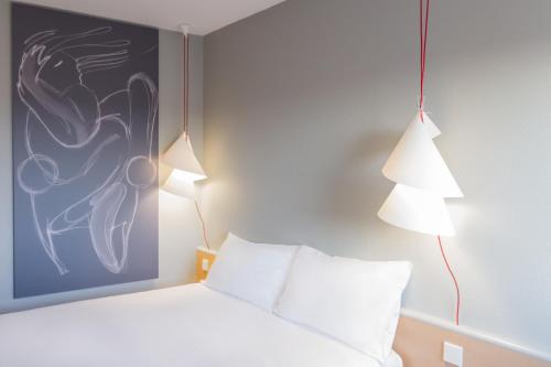 Habitación Estándar con 2 camas individuales - No fumadores del hotel Ibis Porto Sao Joao. Foto 2