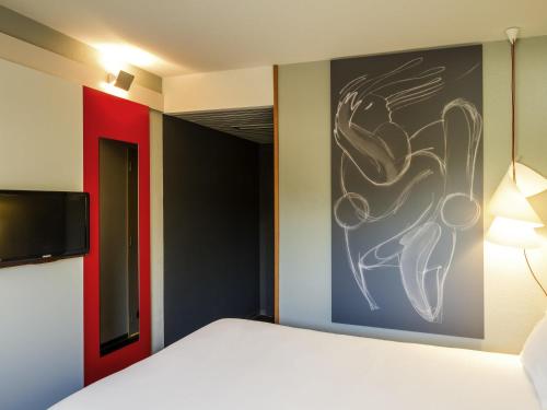 Habitación Doble Estándar - No fumadores del hotel Ibis Porto Sao Joao. Foto 15