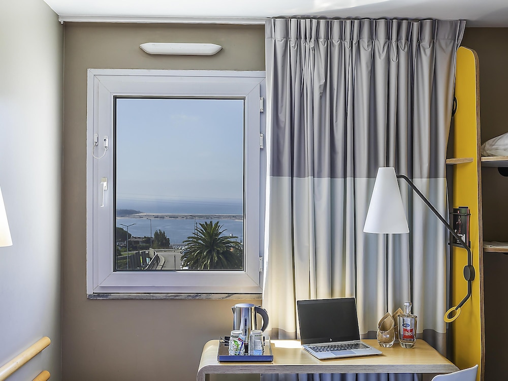 Habitación doble superior, 1 cama doble, vistas al río del hotel Ibis Porto Gaia. Foto 5