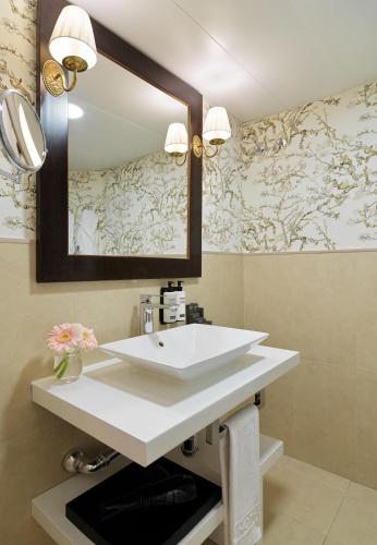 Habitación Doble - 1 o 2 camas del hotel H10 Corregidor Boutique. Foto 12