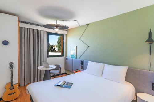 Habitación Doble Estándar del hotel Ibis Evora. Foto 13