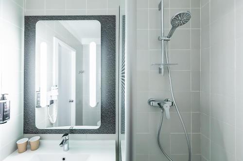 Habitación Doble Estándar del hotel Ibis Evora. Foto 15