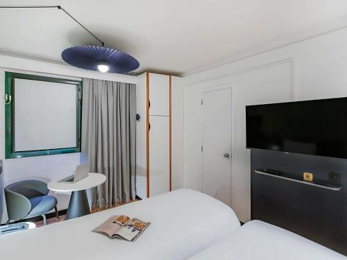 Habitación Doble Estándar - 2 camas del hotel Ibis Evora. Foto 5
