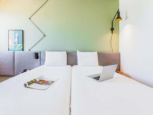 Habitación Doble Estándar - 2 camas del hotel Ibis Evora. Foto 6