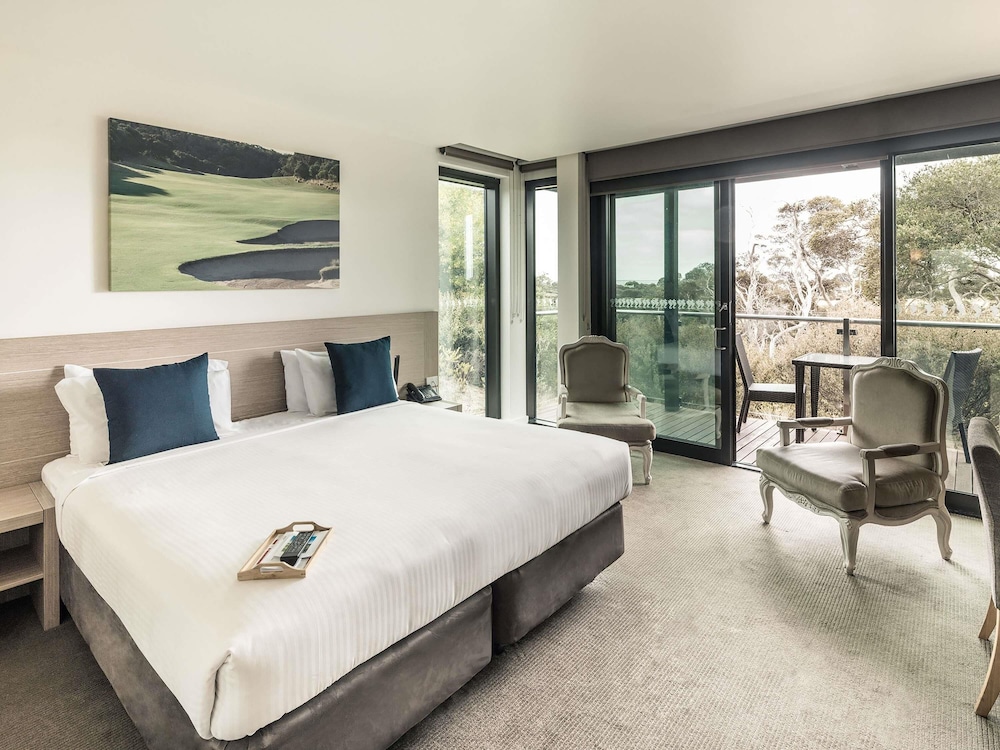 Habitación Privilege 1 Cama King Vistas al Golf y Balcón del hotel Mercure Portsea Golf Club And Resort