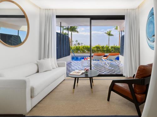 Swim Up del hotel H10 Atlantic Sunset Horizons Collection. Foto 6