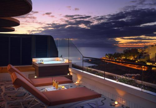 Suite Vista Mar Planta Alta 1 Cama super king del hotel H10 Atlantic Sunset Horizons Collection. Foto 9