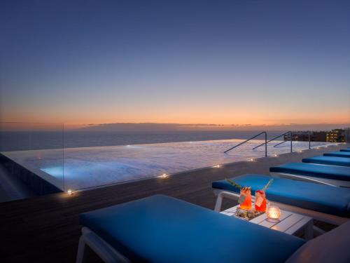 Suite Junior Privilege del hotel H10 Atlantic Sunset Horizons Collection. Foto 10