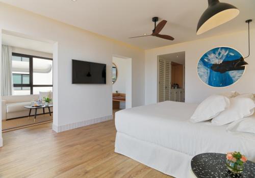 Junior suite Con Vistas Sofá Cama incluido 1 Cama super king del hotel H10 Atlantic Sunset Horizons Collection. Foto 4