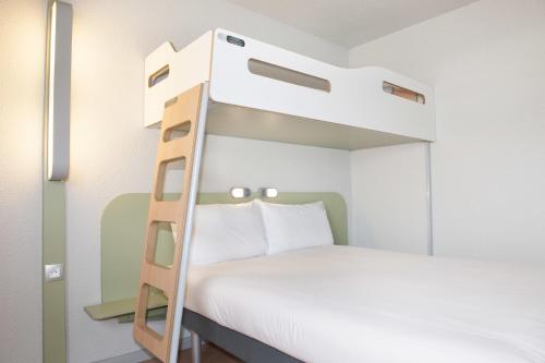Habitación Triple Estándar del hotel Ibis Budget Goussainville Cdg