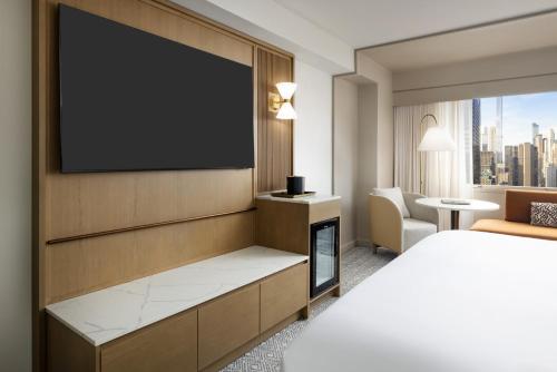 Habitación con vistas a Times Square - 1 cama extragrande del hotel Hyatt Regency Times Square. Foto 3