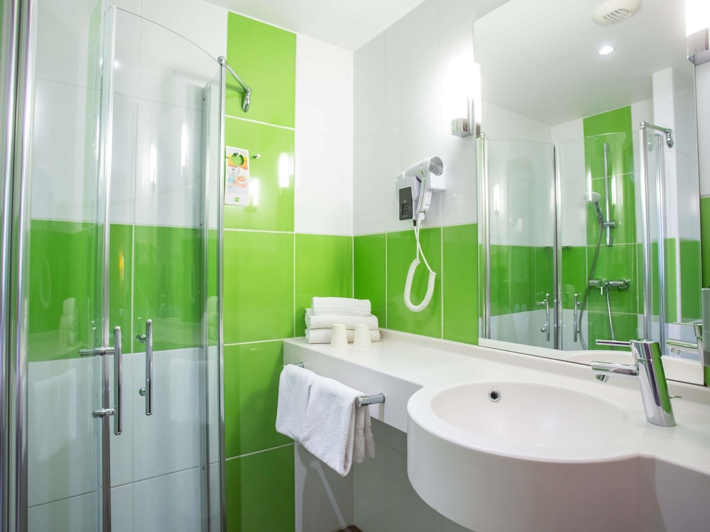Habitación Estándar con 1 cama doble del hotel Ibis Styles Bourges. Foto 10