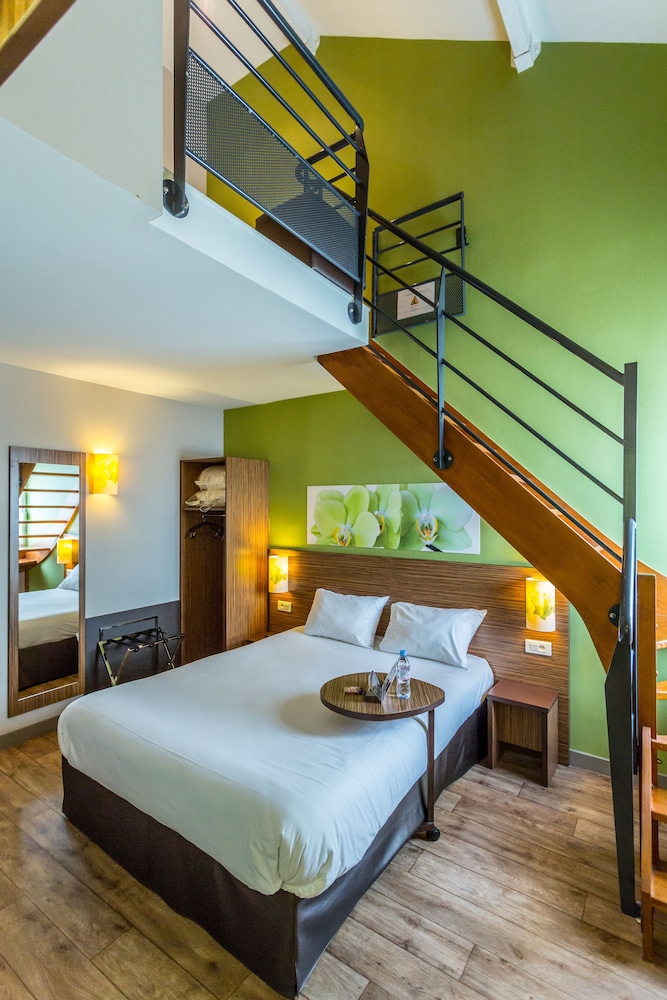 Habitación estándar con 2 camas individuales del hotel Ibis Styles Bourges. Foto 1
