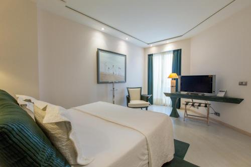 Suite Junior con vistas al mar del hotel Las Arenas Balneario Resort. Foto 7
