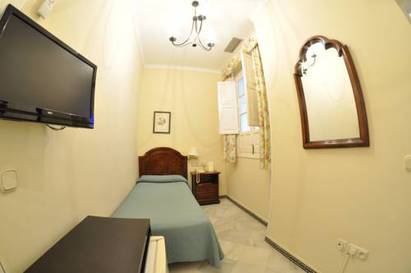 Habitación individual del hotel BYPILLOW Abril