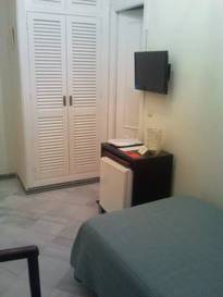 Habitación individual del hotel BYPILLOW Abril. Foto 1