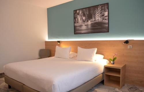 Habitación Familiar (2 adultos y 2 niños de hasta 14 años) del hotel Des Congrès. Foto 1