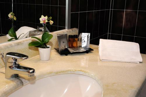 Habitación Estandar del hotel Des Congrès. Foto 4