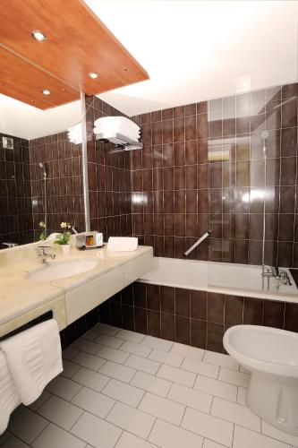 Habitación Estandar del hotel Des Congrès. Foto 5