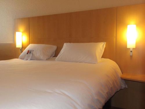 Habitación Doble Estándar del hotel Ibis Abbeville. Foto 2