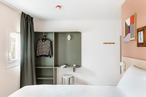 Habitación Smart Pop con 1 cama doble del hotel greet Prévessin Genève Aéroport. Foto 6